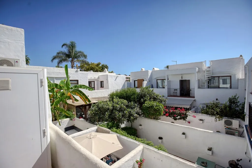 776c76de-ddca-42b5-b9d4-f9febfb2c796