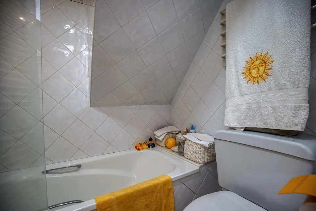 9ac26c3c-d326-4c4a-a734-1c11fc8f6a8c