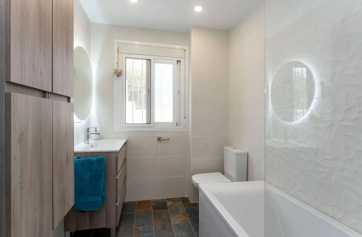 20397033-5eba-481d-84ff-7190bba52ae3