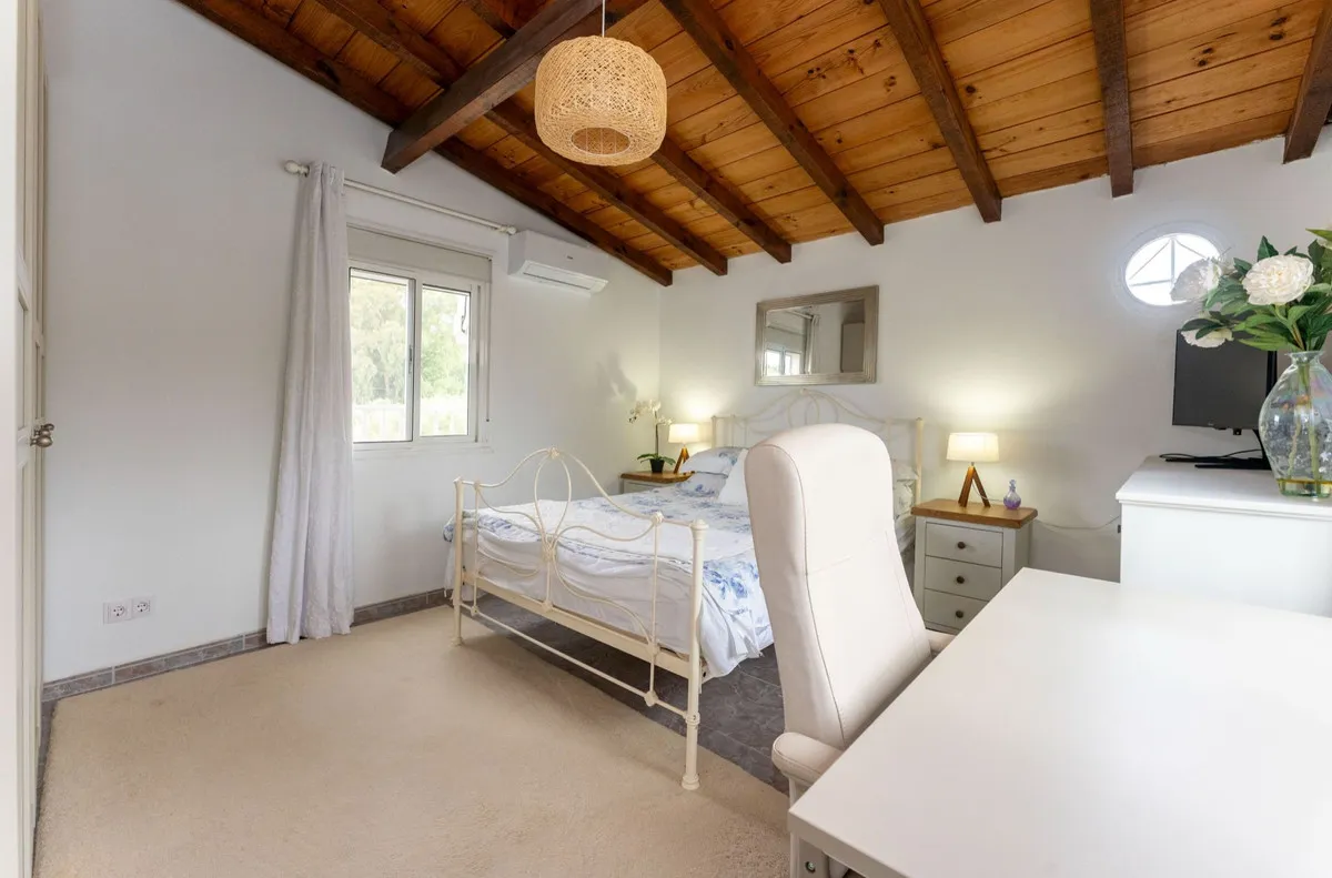 299df844-7941-49a7-87f5-b7fe847fc230