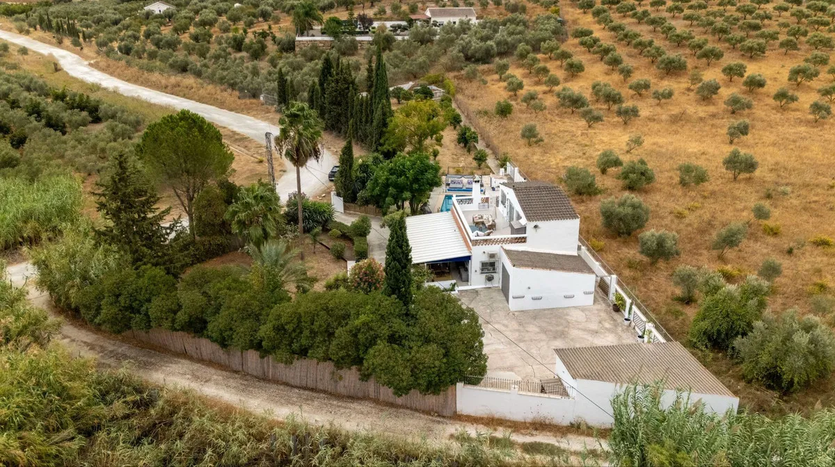 72cd4865-e714-42ee-b716-a10e0df7e493