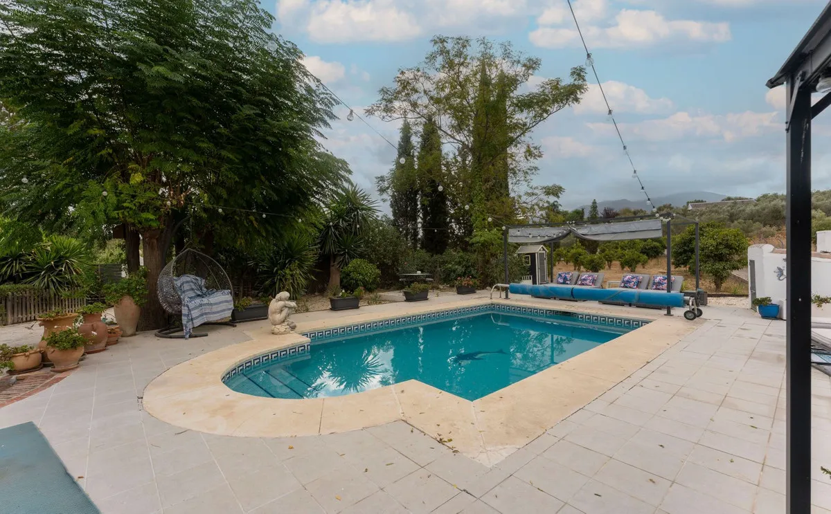 df179d4a-1463-40c8-a4d1-884895c0f2af