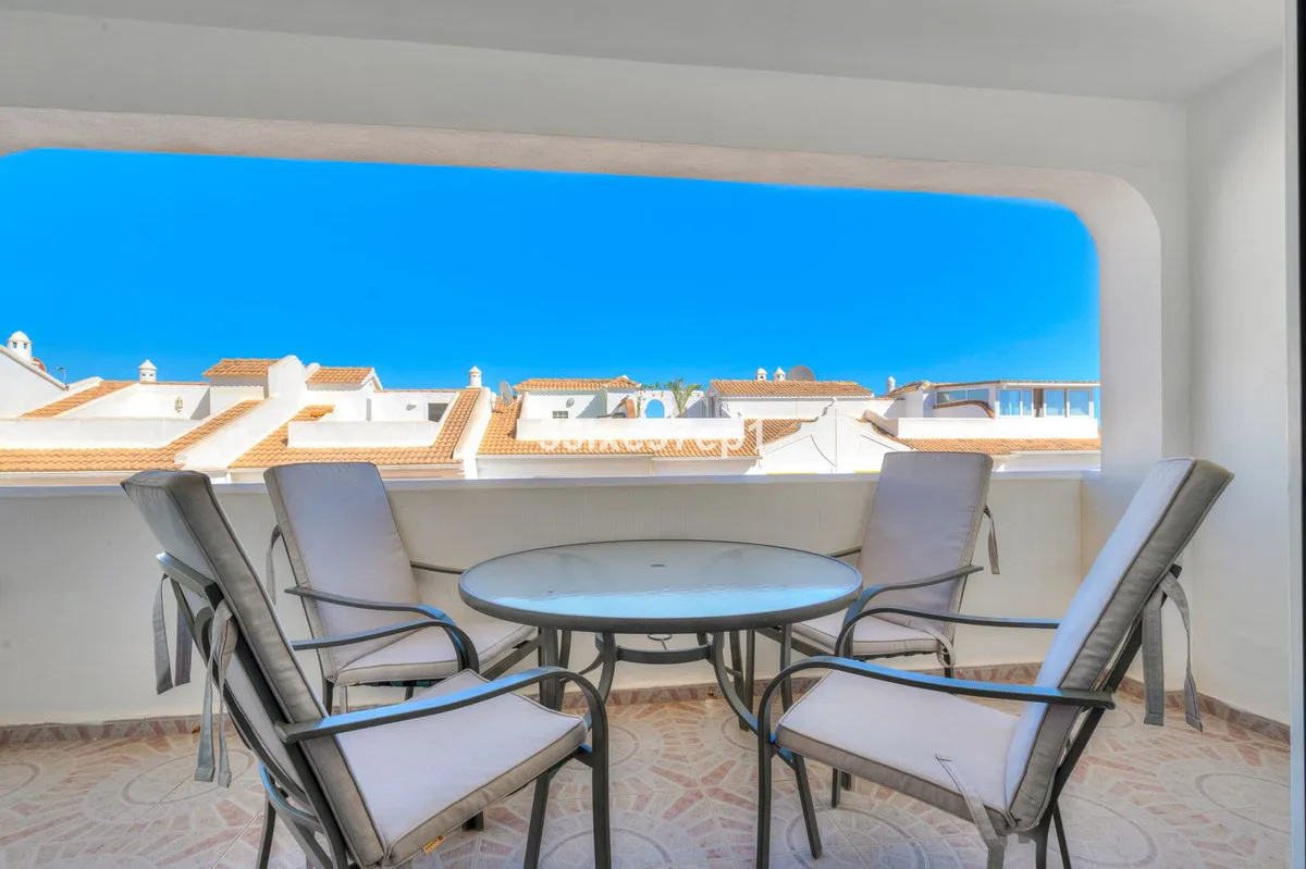 d194a4a1-ff1d-4c0f-a56e-5182c070e703