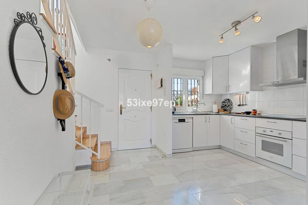 f2a4e35a-646f-4d3c-b8ac-6df33676e653