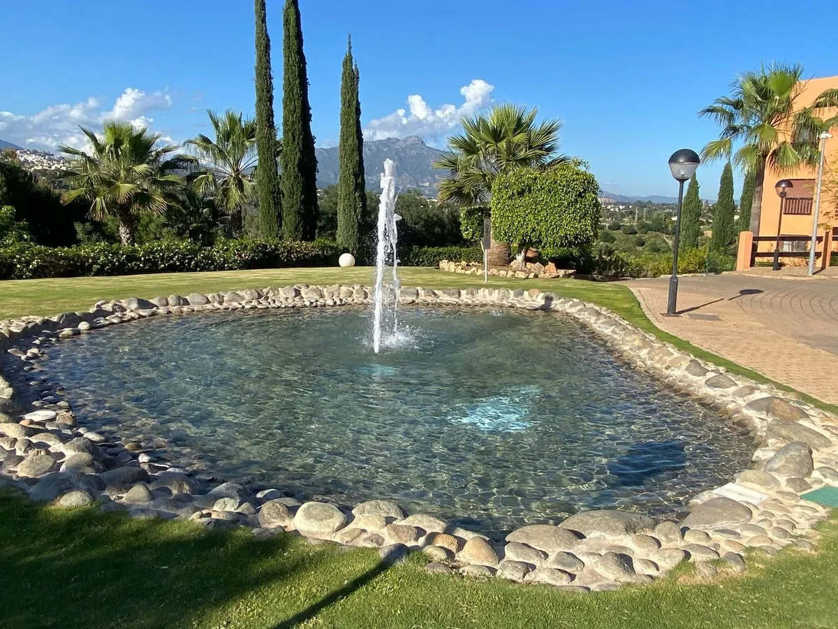 0b4063fb-1902-44a7-96df-fba38065ac2e