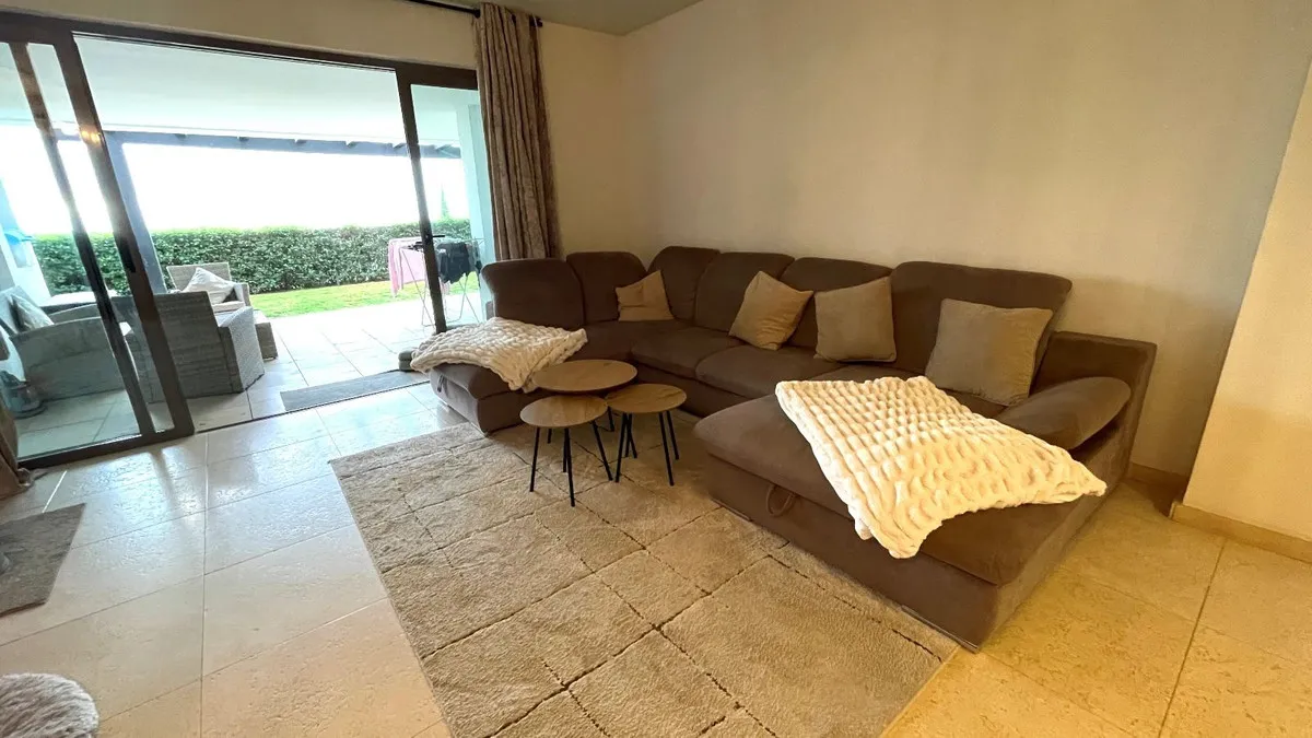 ce172905-627e-42e2-829c-0223e476a885