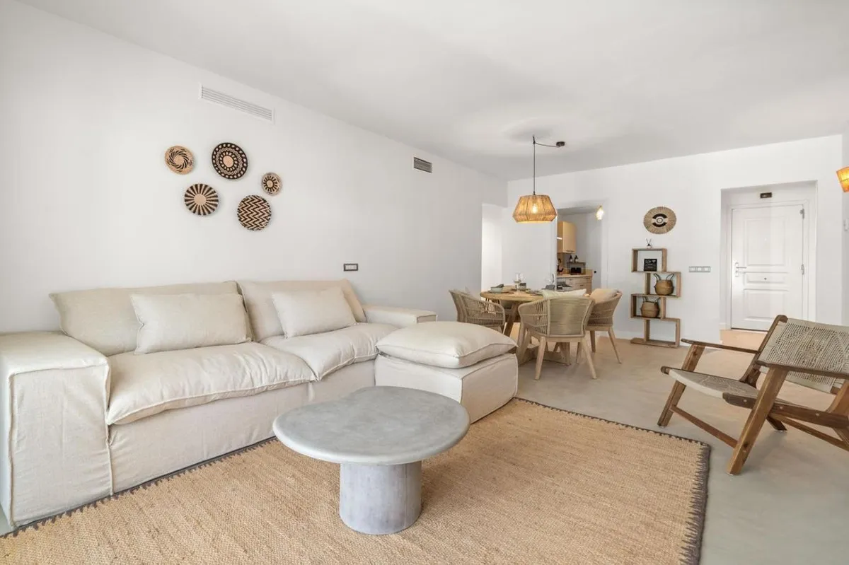 ff1db70c-e579-42e7-ba05-77975da5b5f8