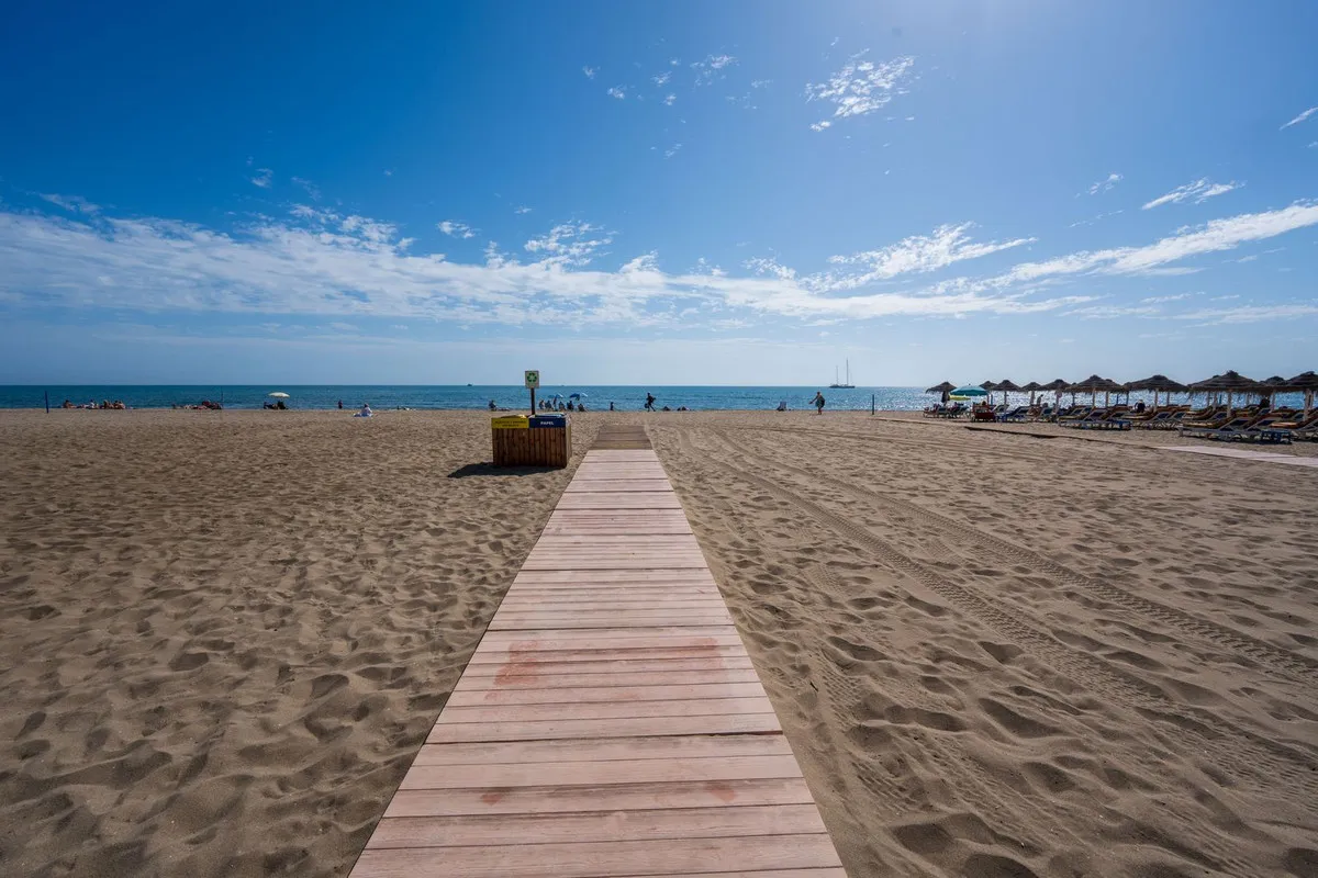 208ef263-94b5-4a7a-8abc-b8eb02530c9f