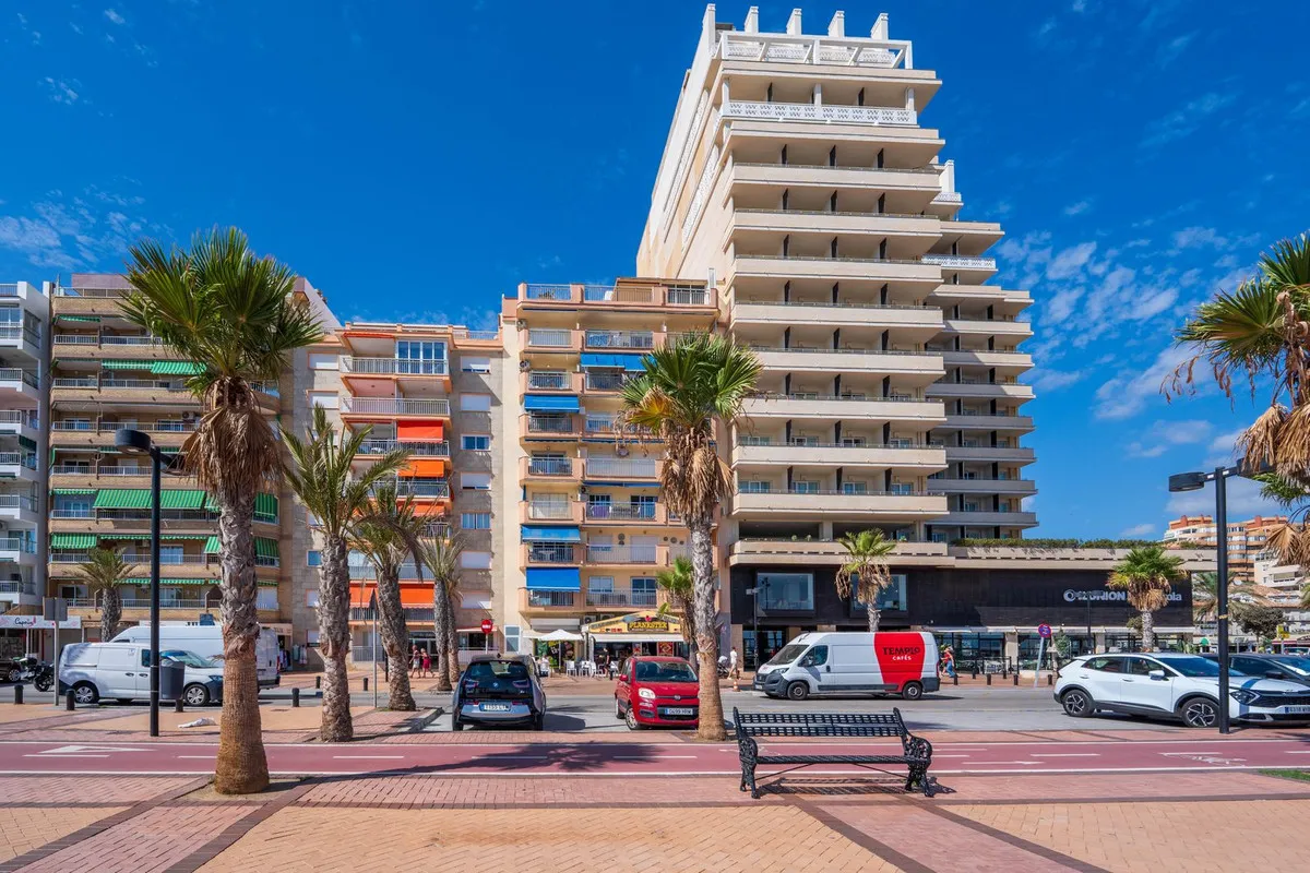 bf7bade0-3c7a-4384-8031-3ff471041ab9