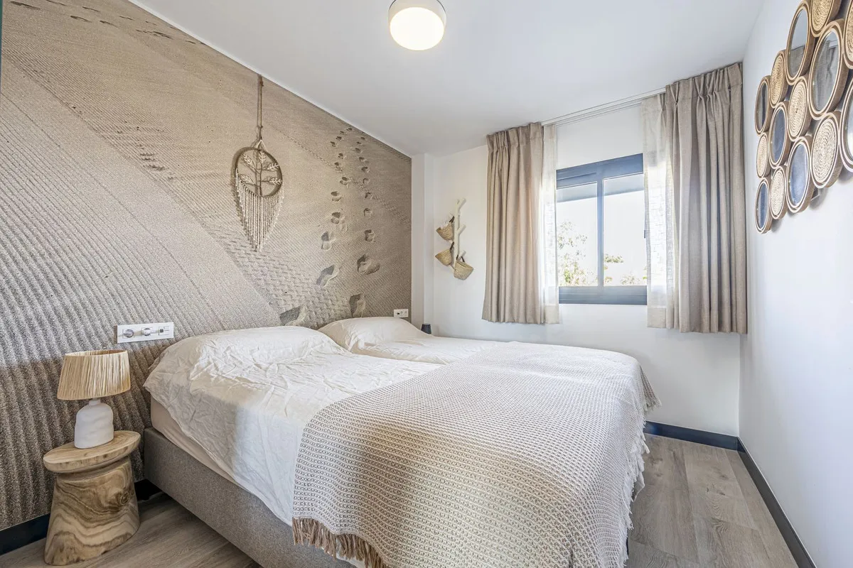 5f2adfc1-c902-4691-938f-649729132eba