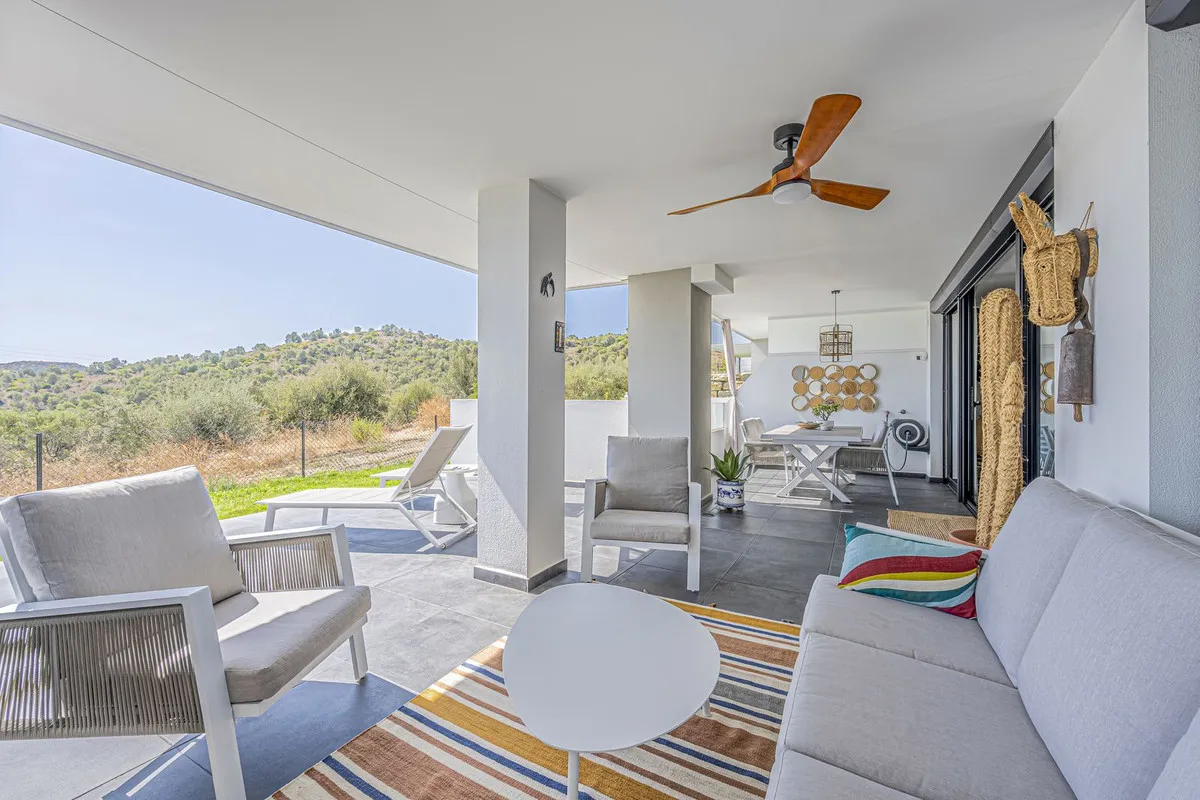 7cc8fcbb-9943-4ecb-abb0-58a0b57a8b53