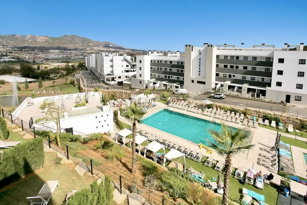 fcf18086-07d6-400a-b707-83f466ccfdaf