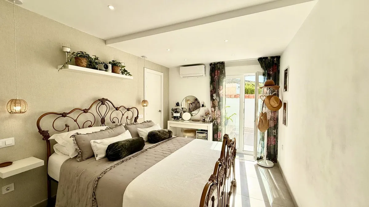 12818f2b-23c1-42bd-a6e0-98060be72fc2