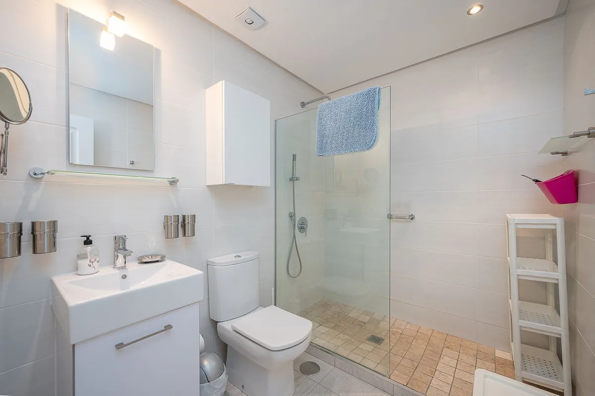 db7875b7-e376-4bae-9f1a-0cd0794ef423