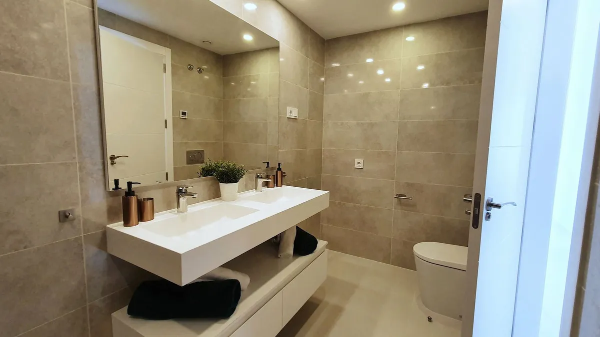 4c3a78f6-31b2-425e-8e83-c1fb62735079