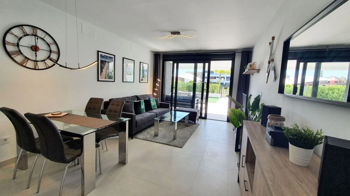 7d1402fb-8c20-4a5f-8eec-c2d164b41b26