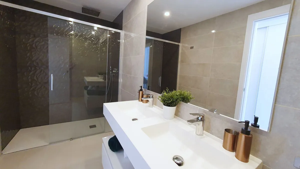 b1c4d92b-9d1d-4331-bd87-fc7e9204ba13