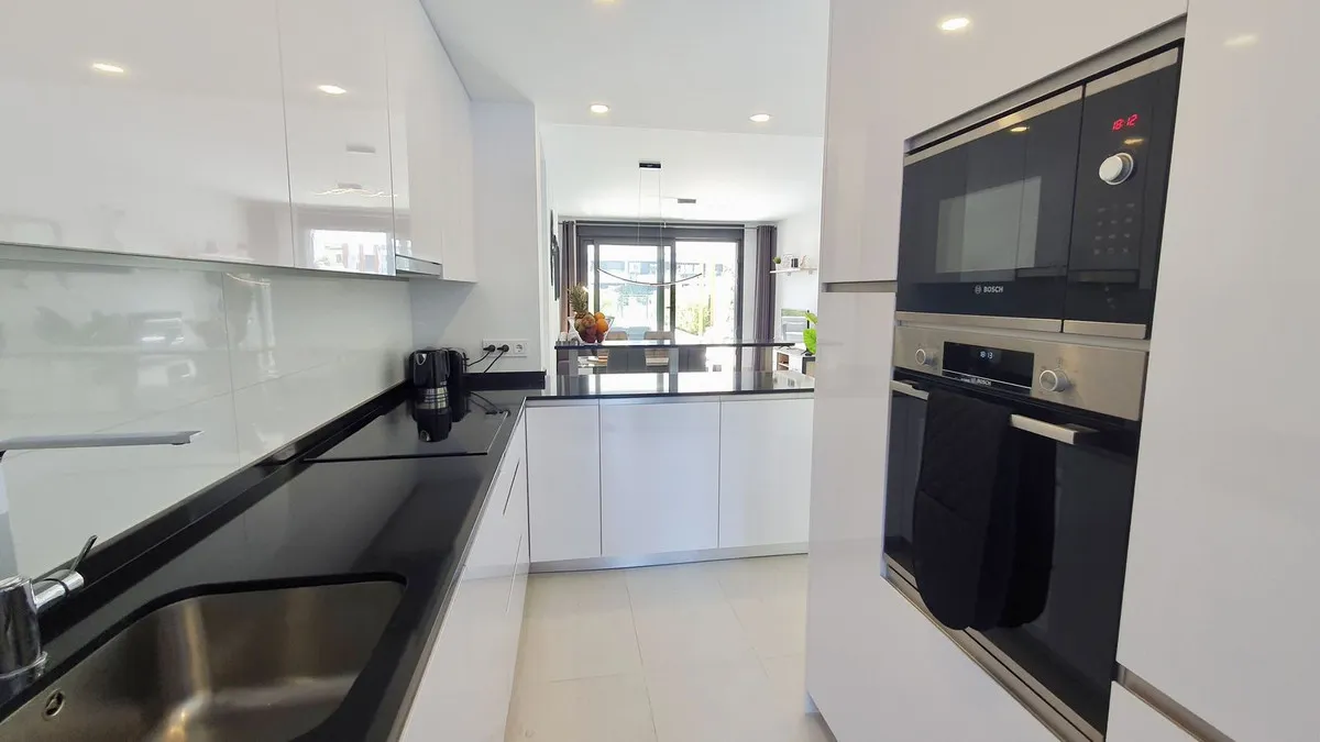 faccba65-9d11-4ff4-8904-e0e255fc2fb0