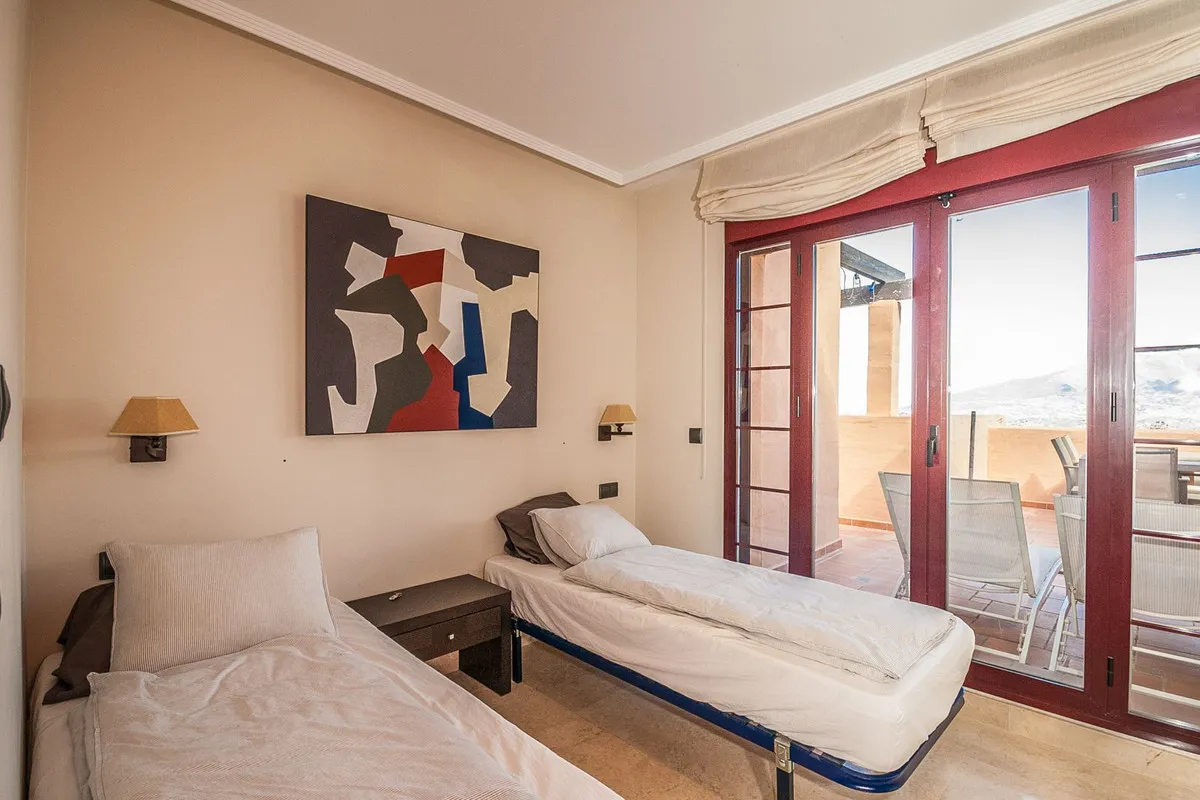 2702fa5b-28f3-479a-9f99-b8ef7887593d