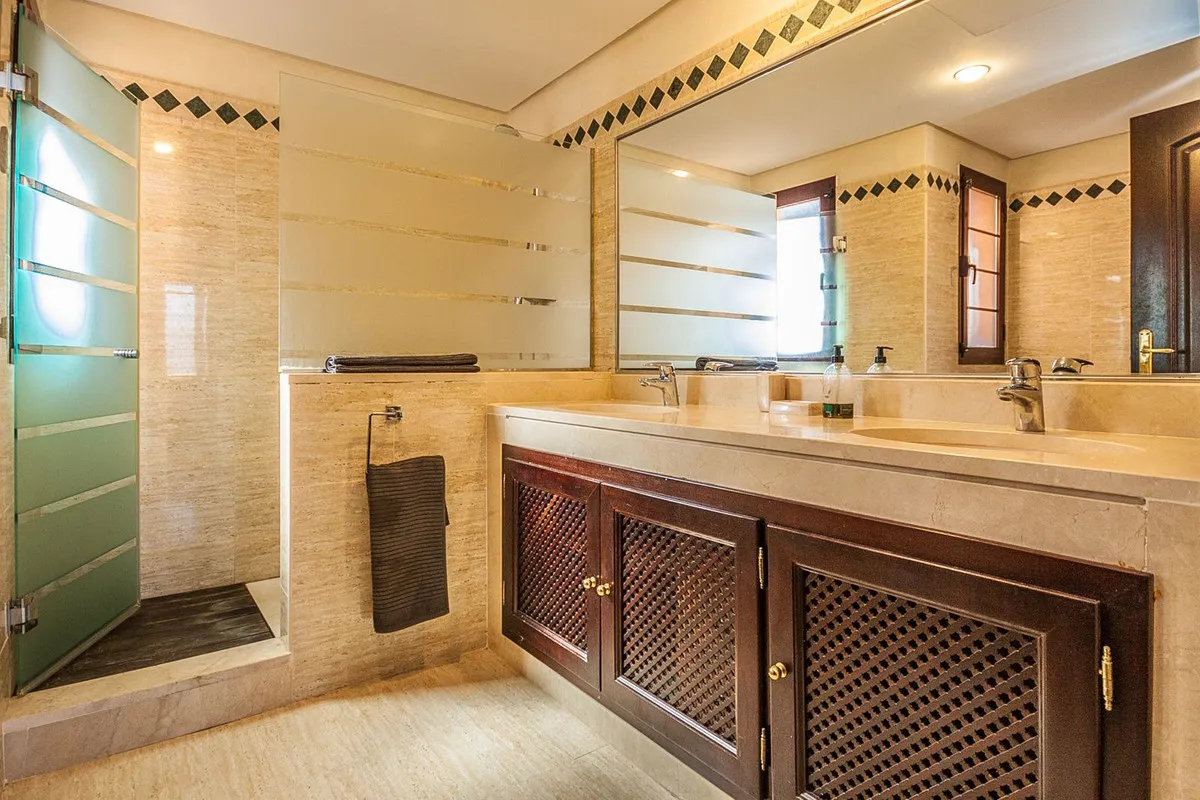 5aff9051-fb6e-4247-a5bd-e29bda43e01b