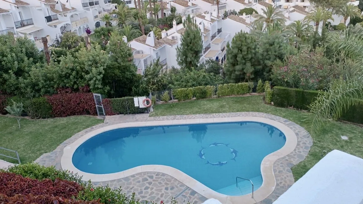 c6d3aae0-9acd-4313-ba72-4d10a603f3a4