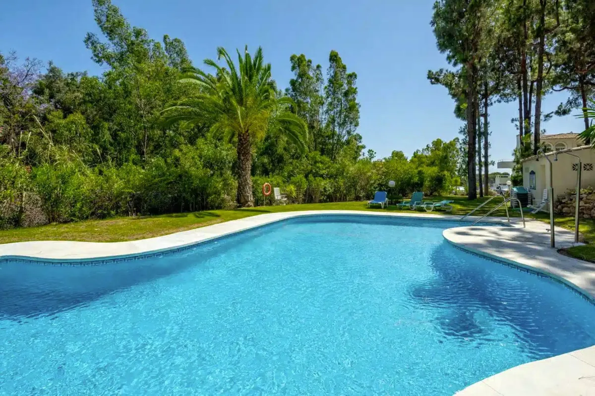 d9ebdc82-2a58-4c72-8f15-a64e9c9da958