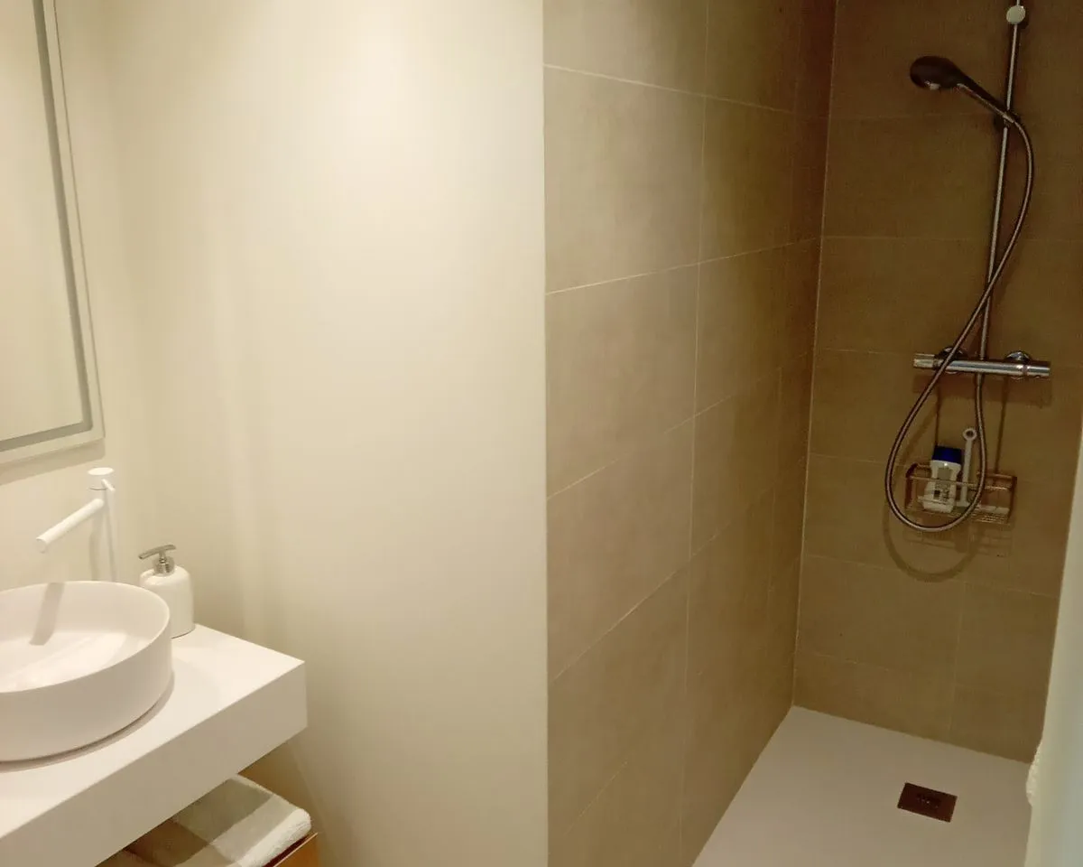 fb9dedd6-6fc6-4f34-9c94-b2989729551e