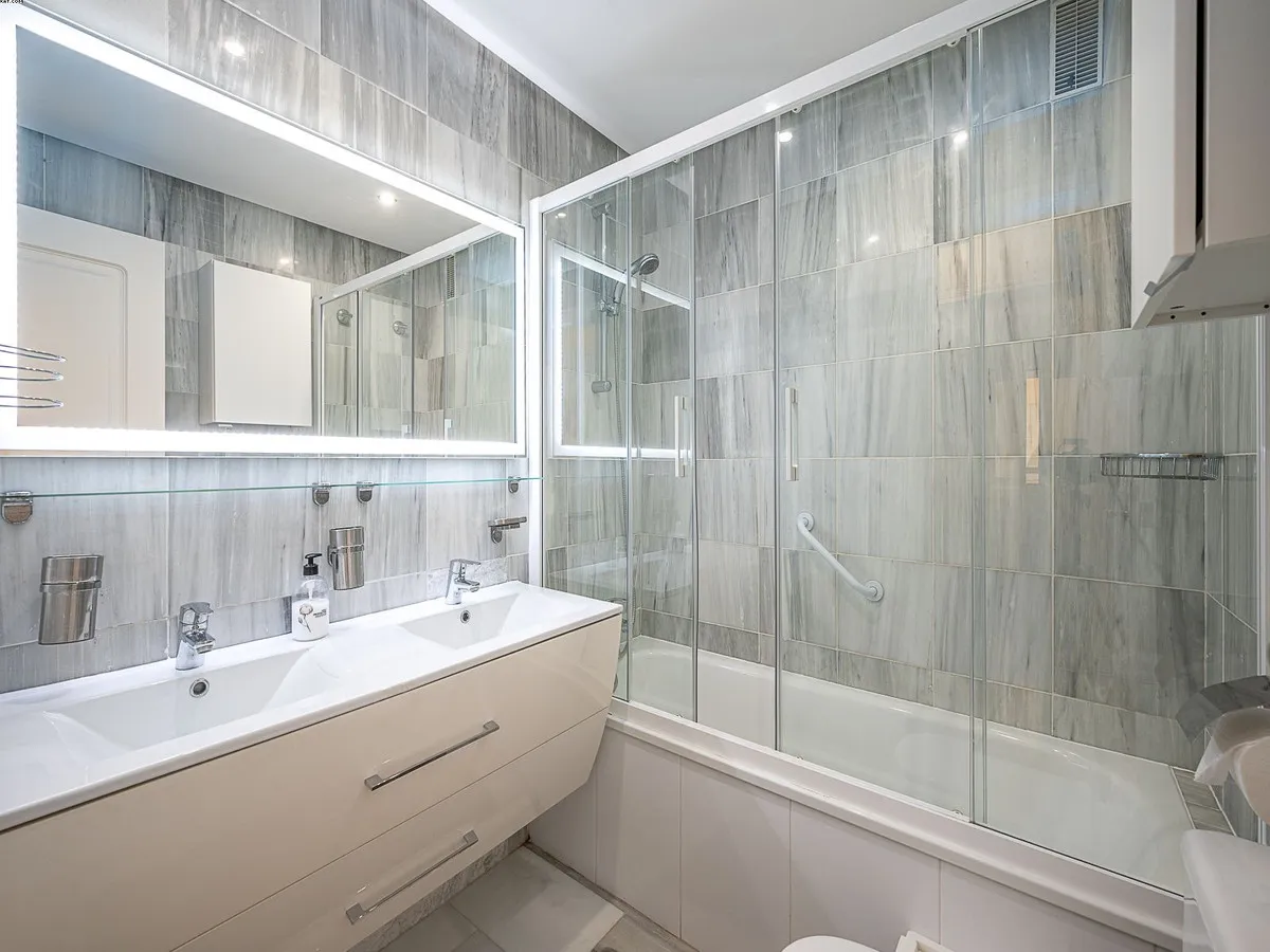 f0898410-6699-4aa1-b00e-c47bb7e90f3b