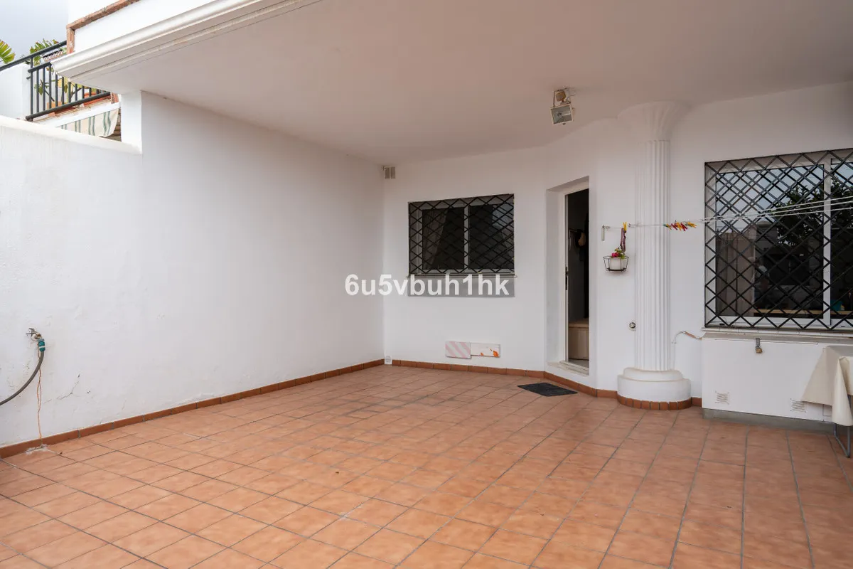 b9eed307-cc85-4b8e-8a67-94364367f9b5