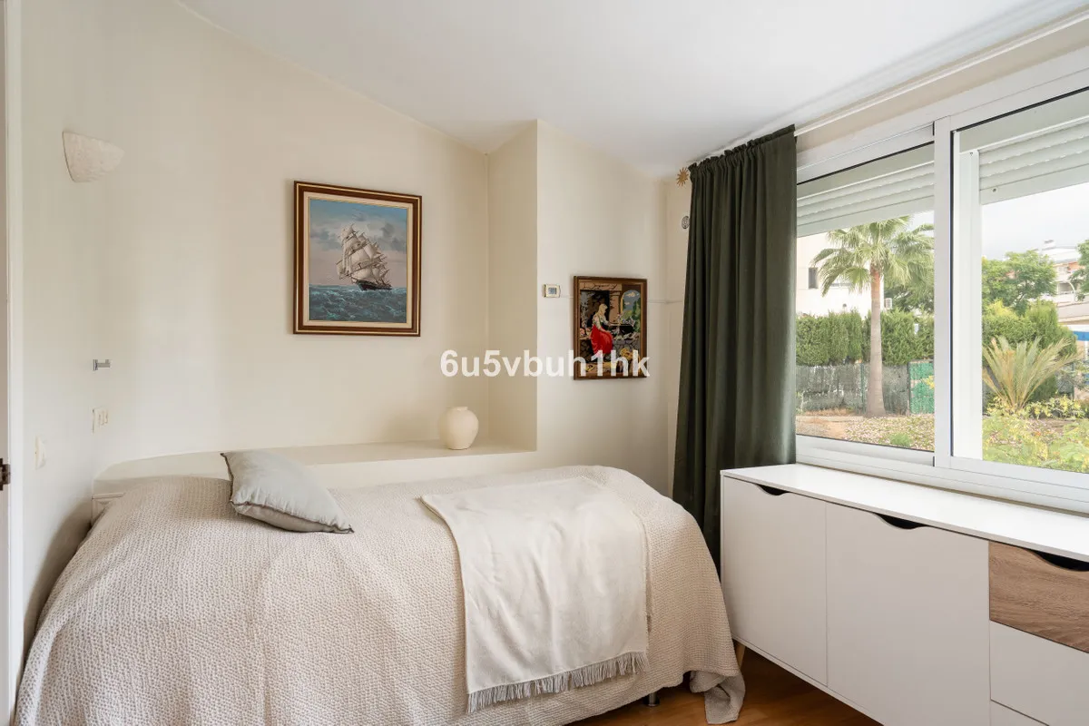 c30b9140-2fa3-4a77-ba70-6e3cdb6d1aba