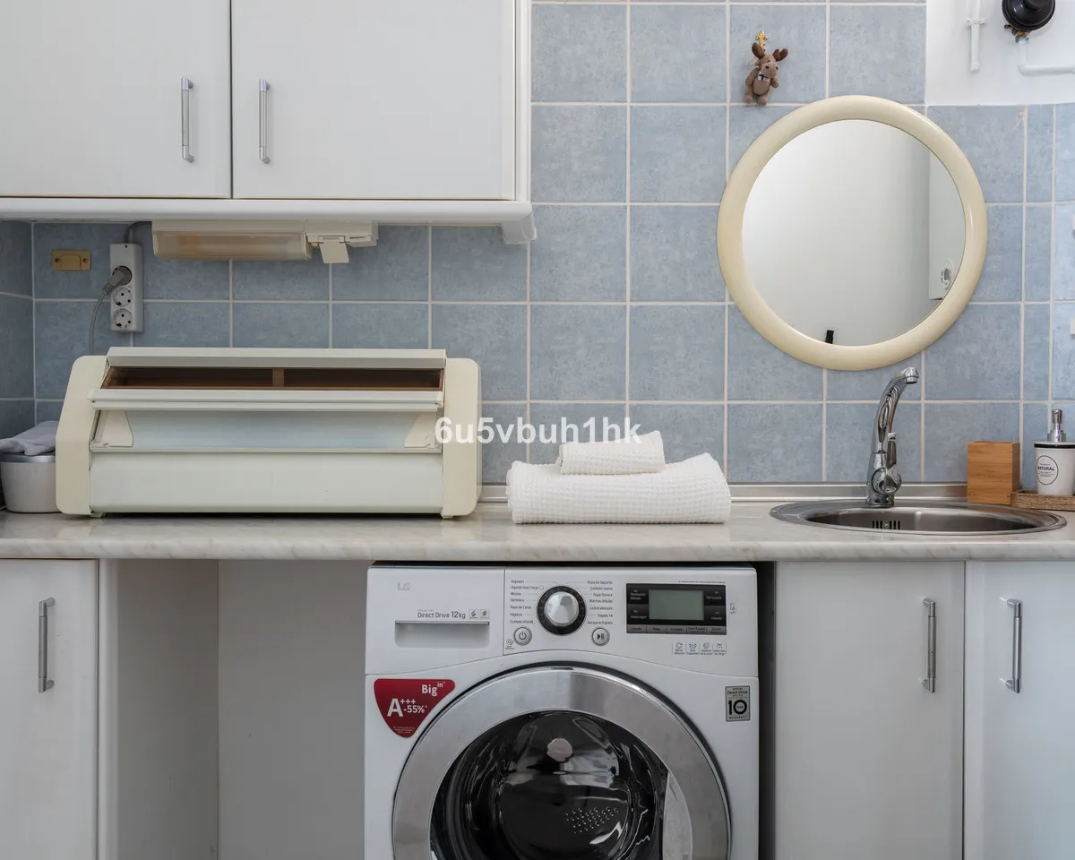 db9281f5-cb13-46a2-92a9-f56e839f07cc