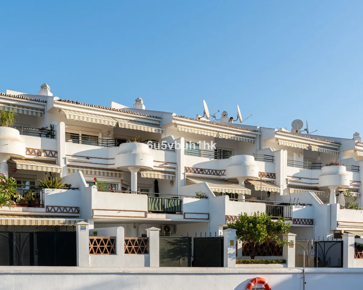 dc26cf06-0d73-47bf-87f9-b0072e58242d