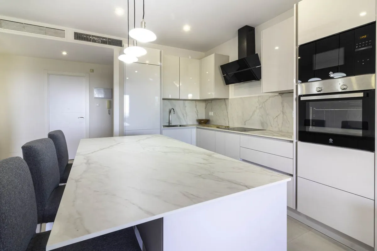 db4d36fa-c368-4084-85a7-3319c6d22321