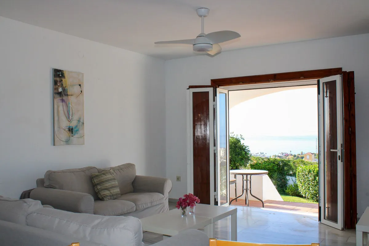 222dba9a-8416-425f-b9a5-480a97fb0553