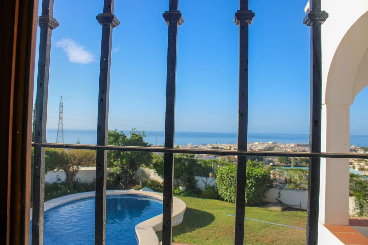 3da2e0b5-498c-4fde-a516-ad0275f15356