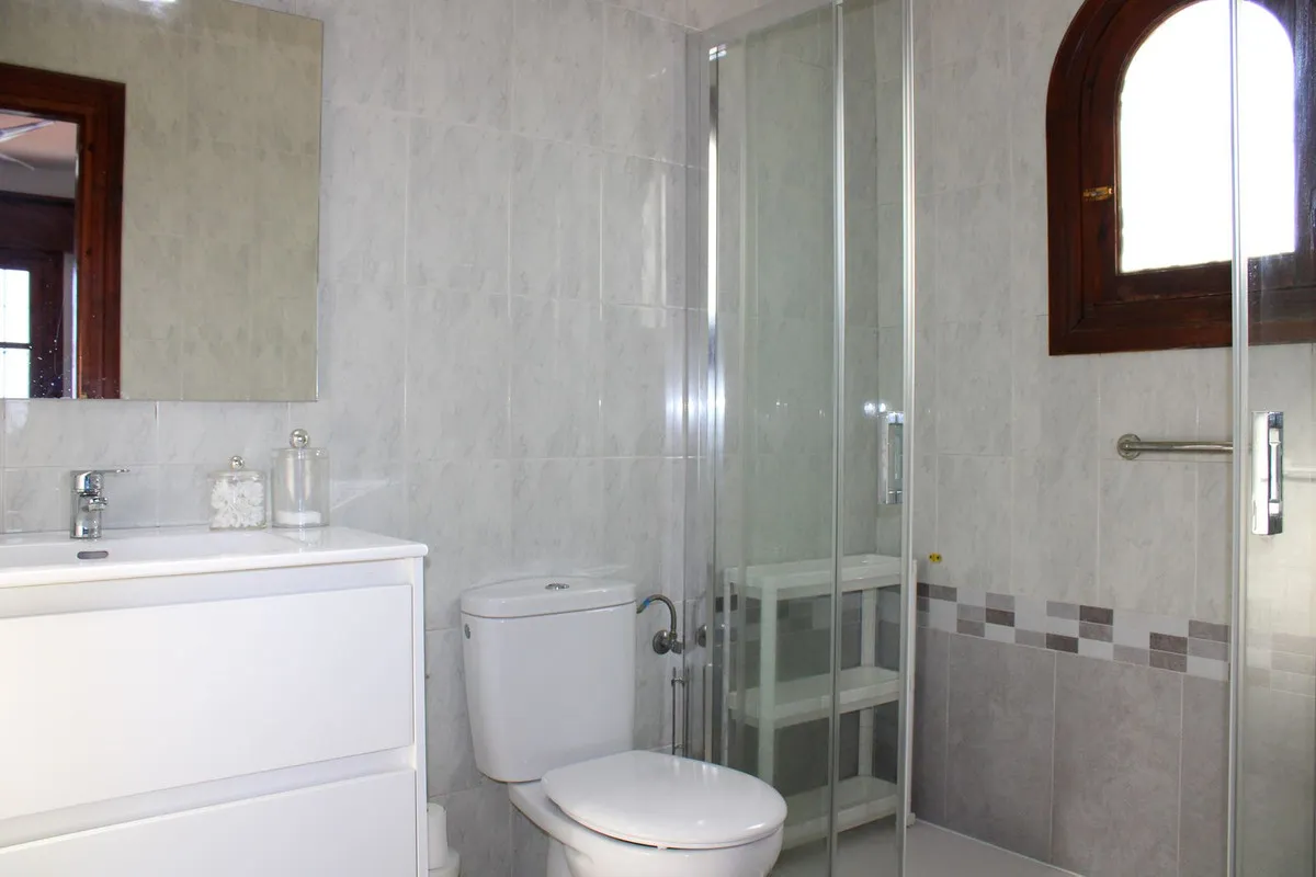 c9468e1c-739b-45a5-90d3-7c68a0349272