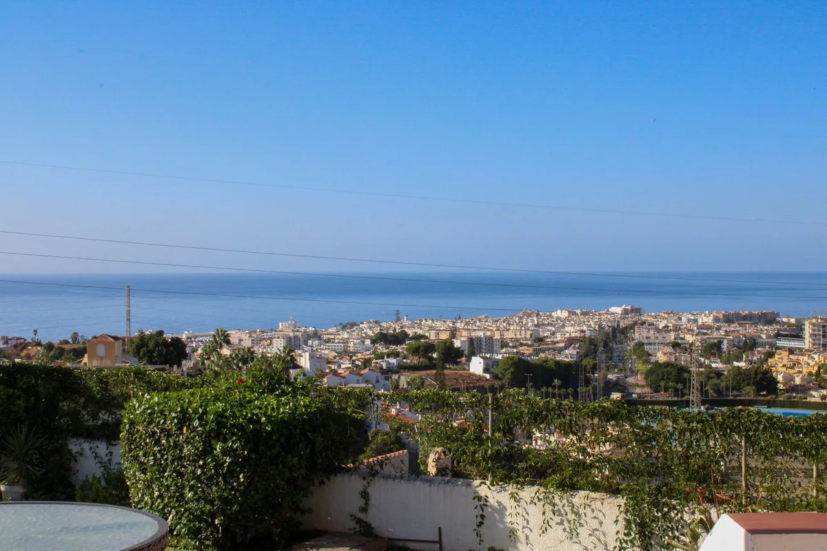 e0ec3aee-381c-4e7b-872d-00bf81e265bf