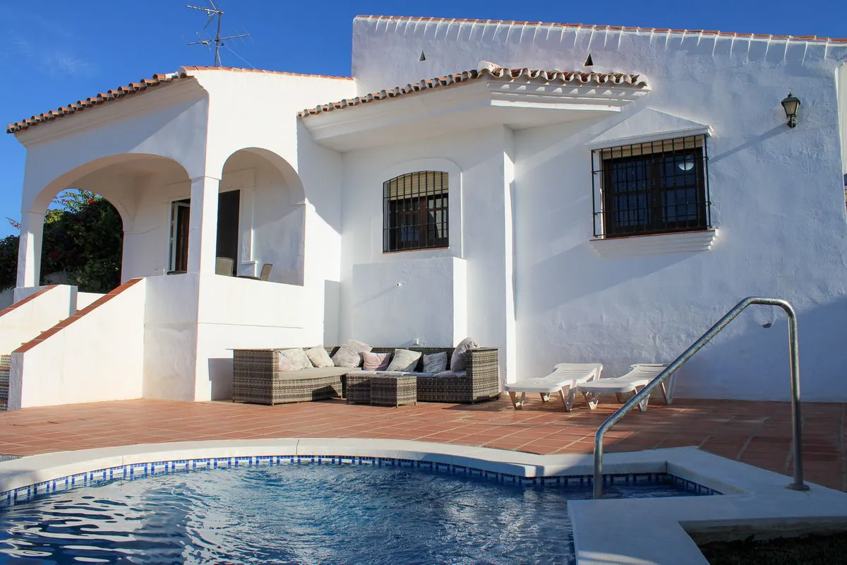 f9d63328-32ce-42ce-a9c4-5e1166266a53