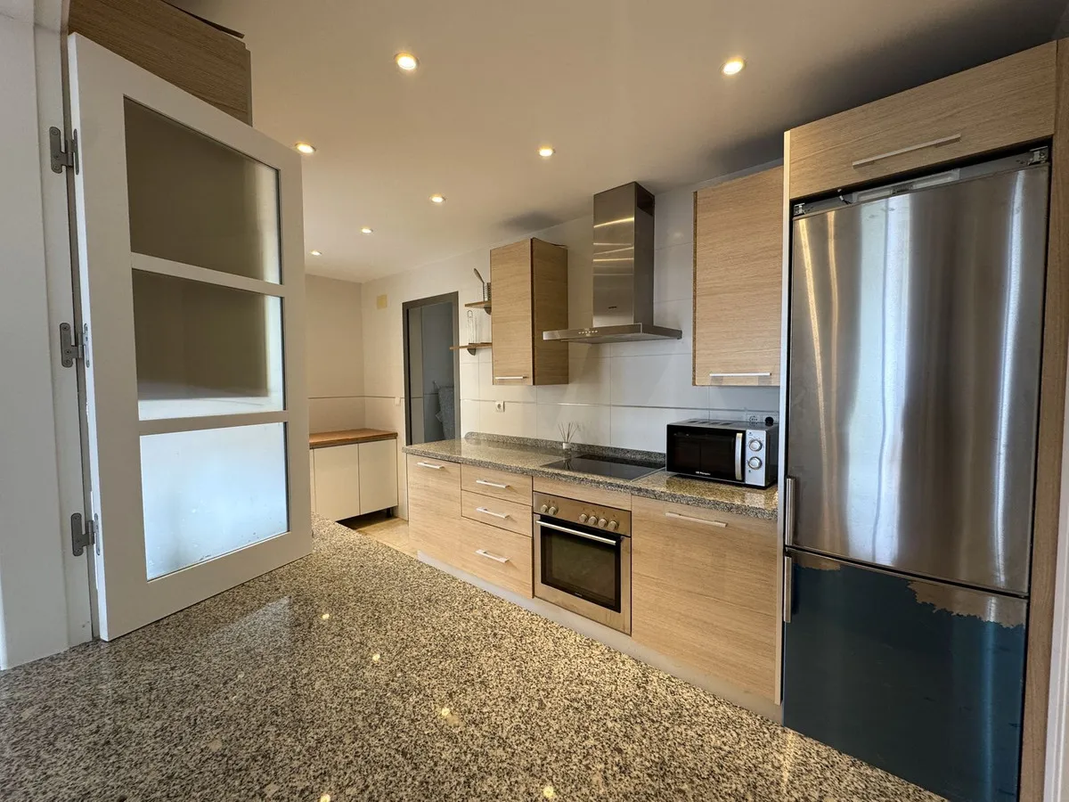 7b5f7c22-3ac4-4b4a-85c2-8518559adc8f