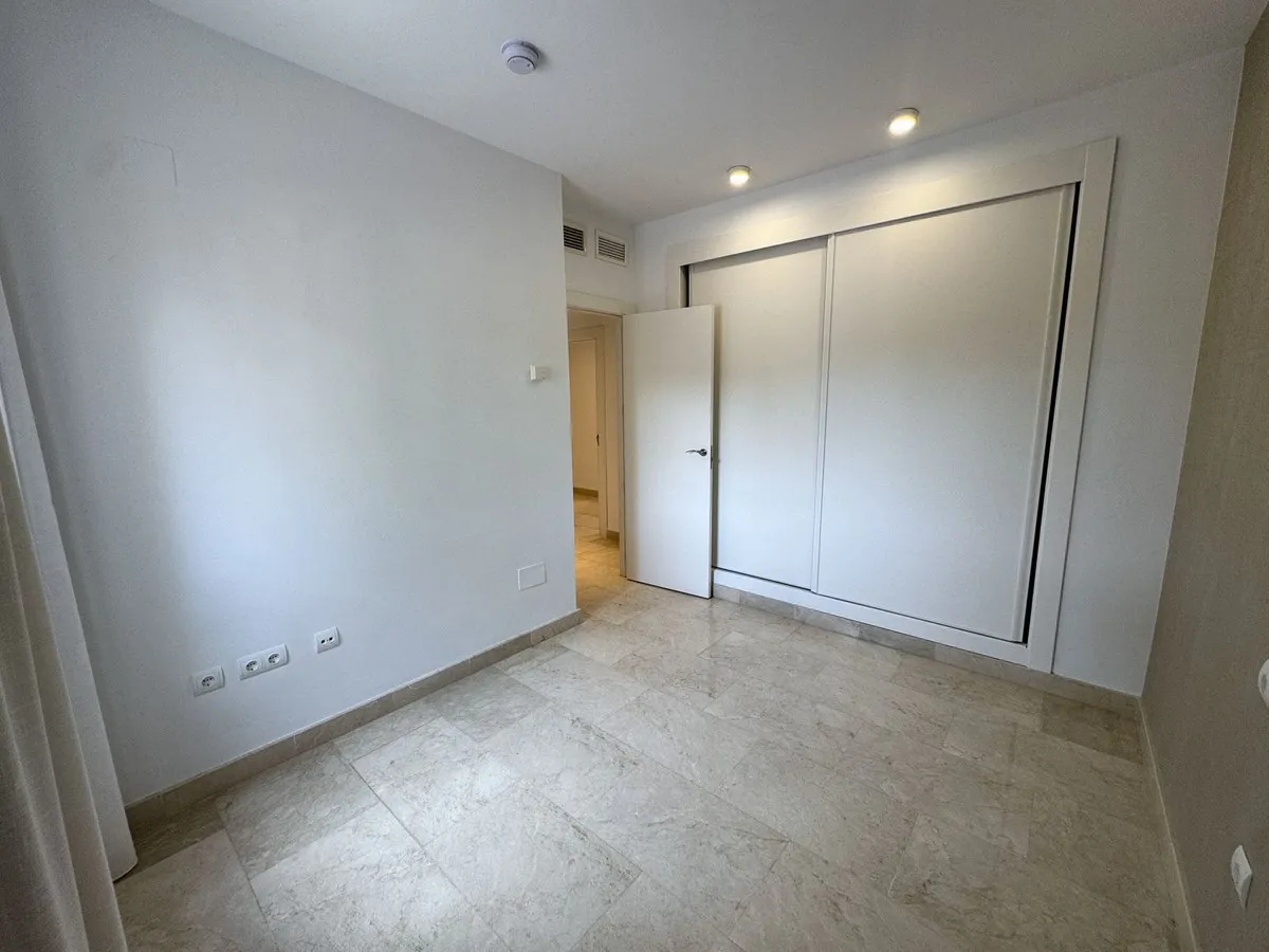 e649110f-6c6e-4b38-ba03-0d72d0ba50ca