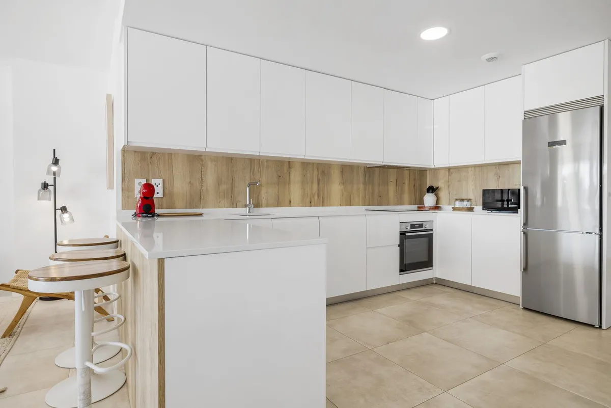 96490eca-cade-4b70-8b76-5a33f6976d8c