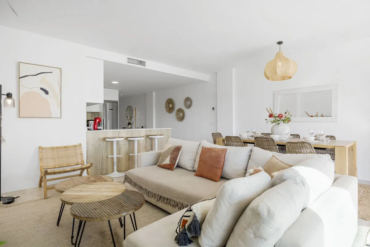 a7696022-229a-45f4-901a-a241437744b7