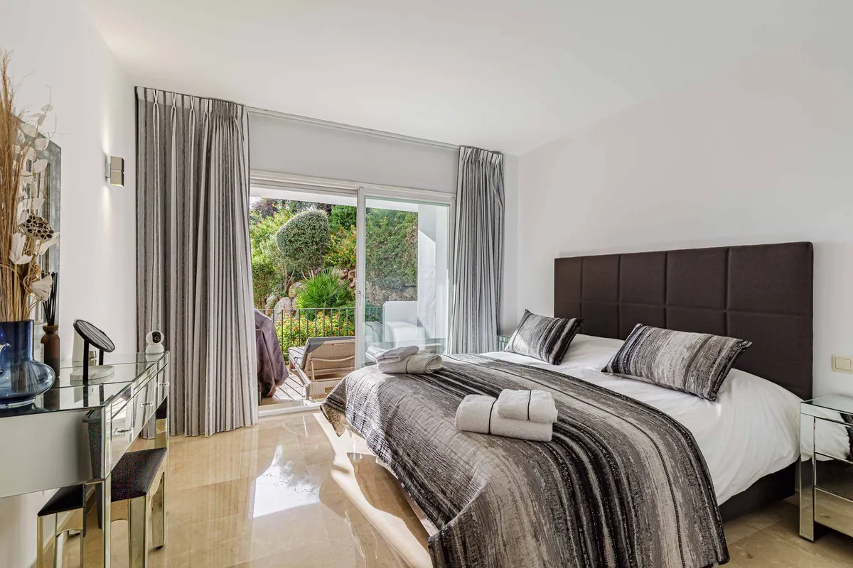 0fe47ba8-3ea1-4f24-ab32-1b368ccda129