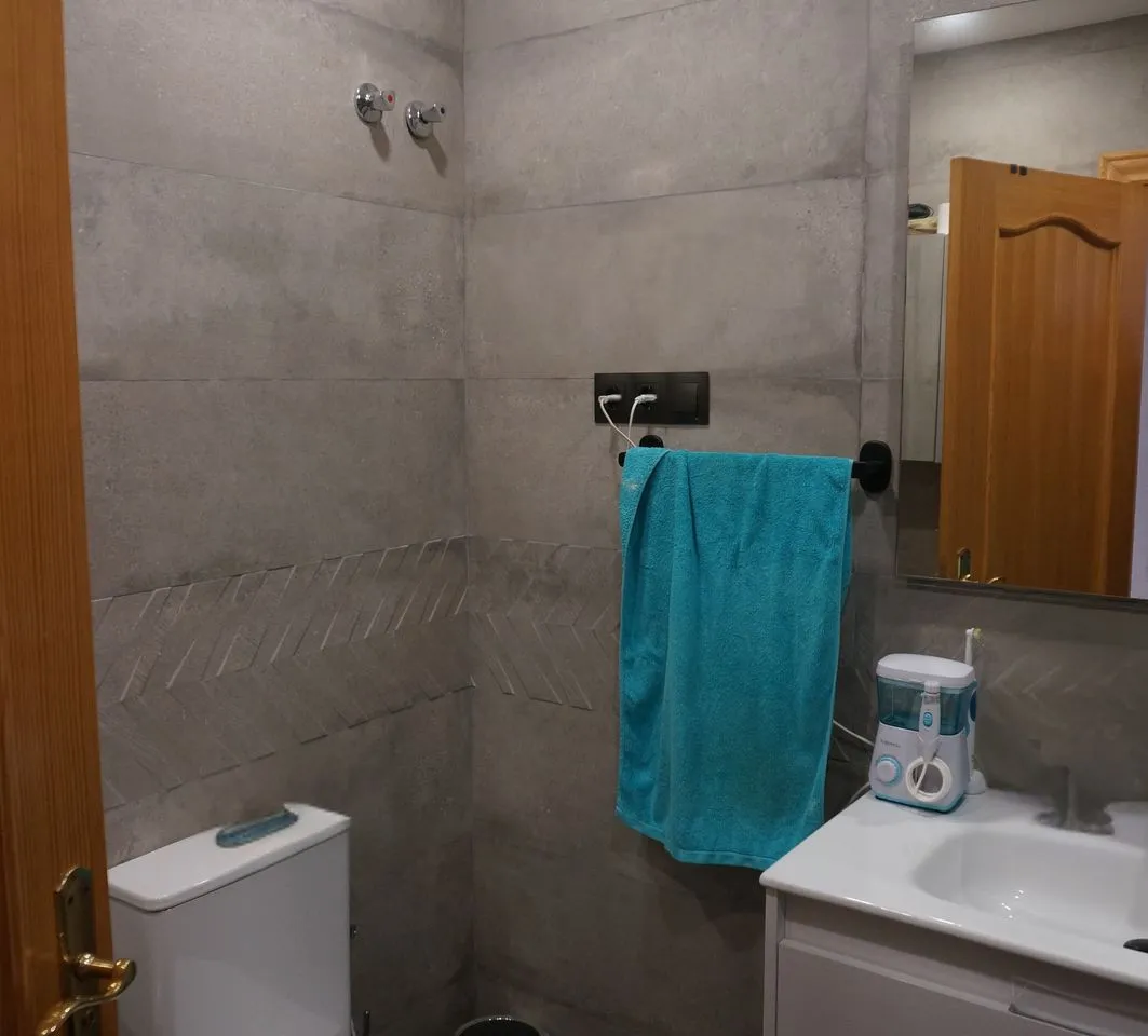 f5f32e51-2cfa-4ff2-8c2b-628f027f5f58