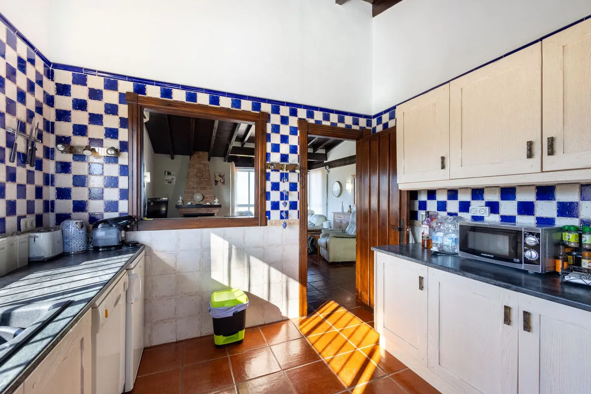 69c05e3c-a1ef-4d8e-8cf2-b67379a310be