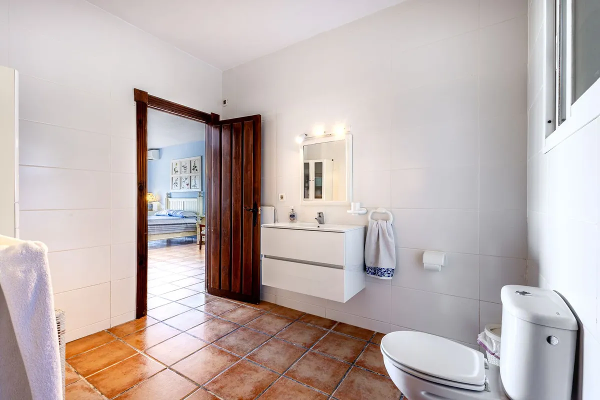 79a79019-81fa-4e1b-9dfe-0c4924c664a0