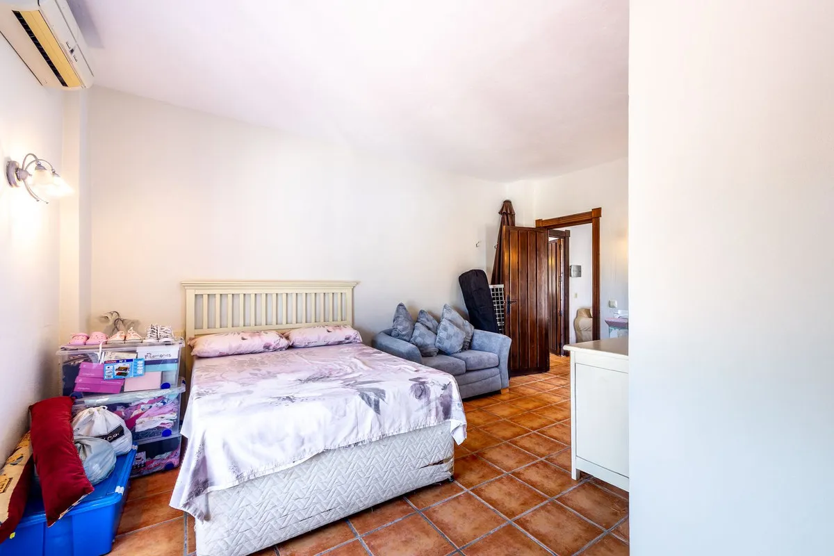 8277c7b6-53f5-4a90-91b7-1c5601a91241