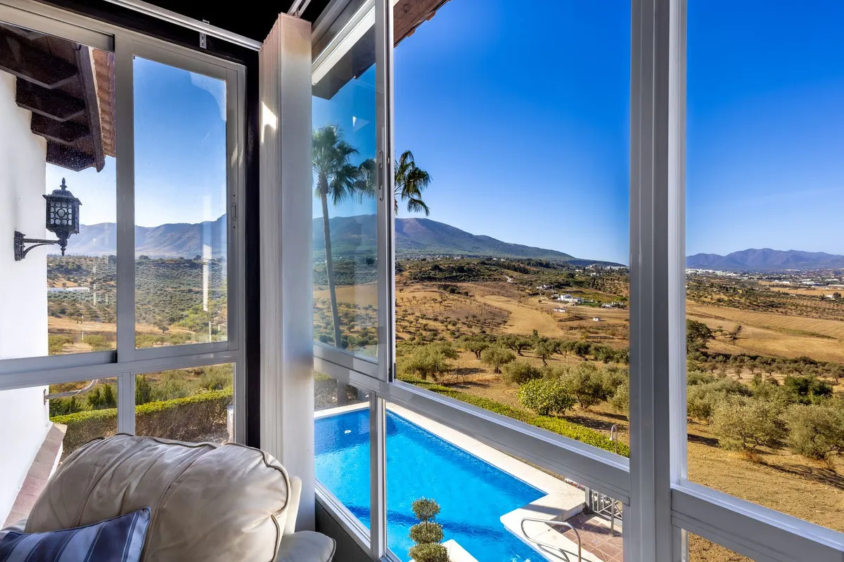 dc2f3ac7-0c3e-4894-96d6-97785f5d8ee4