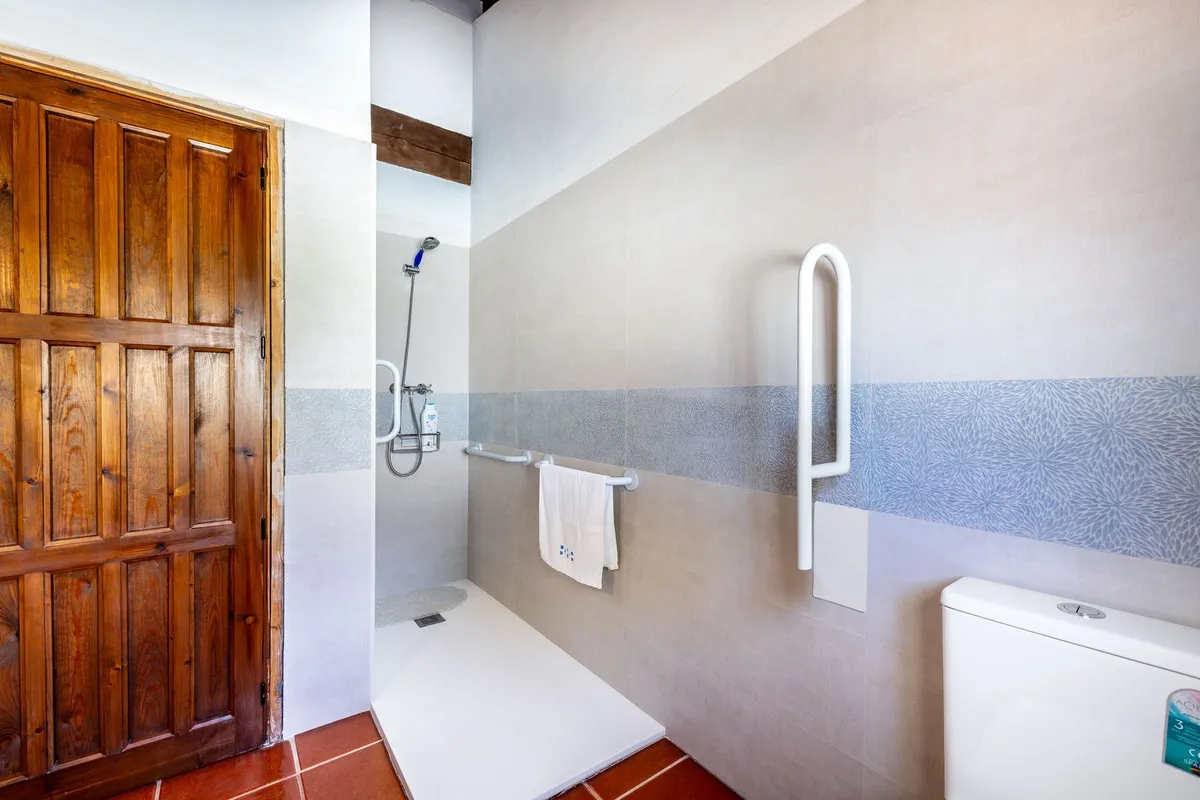 ef39347c-a6c9-424d-9da5-fe701fa9987b