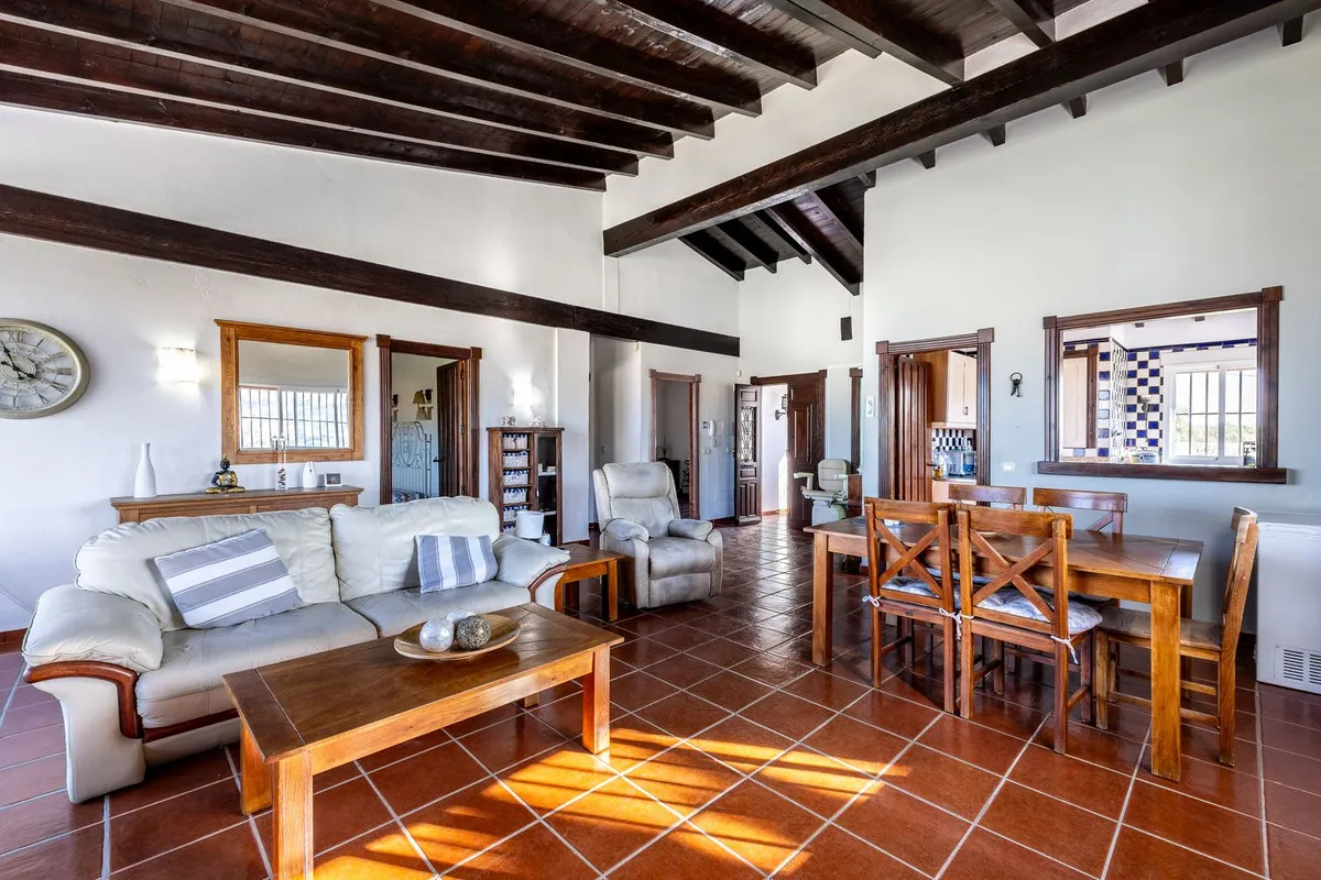 fa19a226-2d3a-498b-858b-00dc3a6e6b80